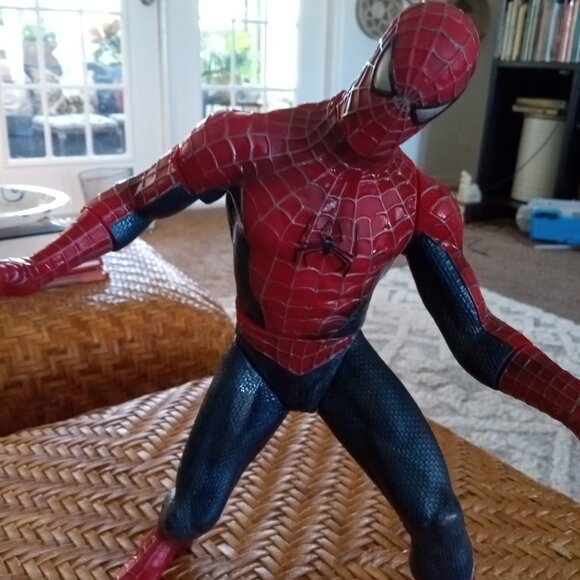 2002 Spider Man the Movie Action Figure. He Spide-tacular! Vintage. Great shape. - Picture 3 of 4